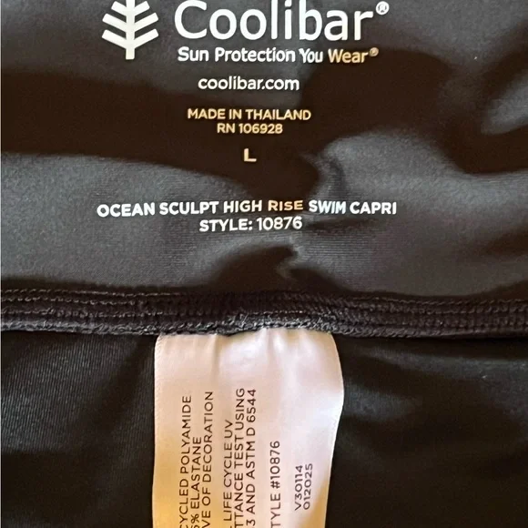 Coolibar Ocean Sculpt High Rise Swim Capri Black Leggings - Picture 4 of 5